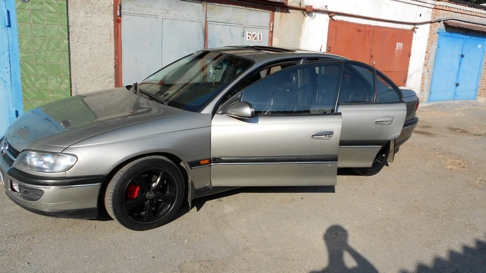 Opel Omega 3