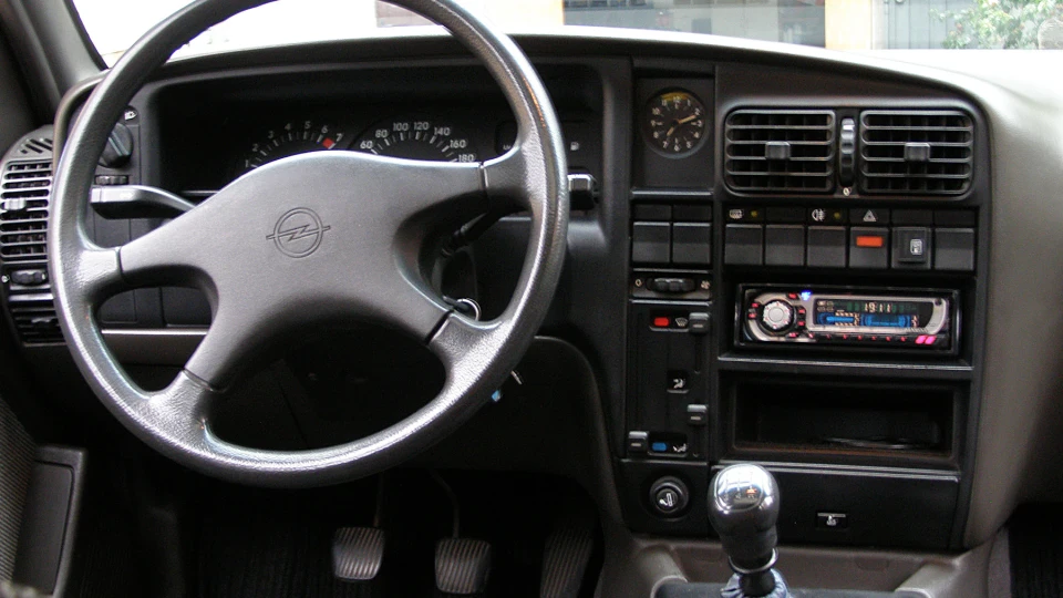 Opel Omega 2