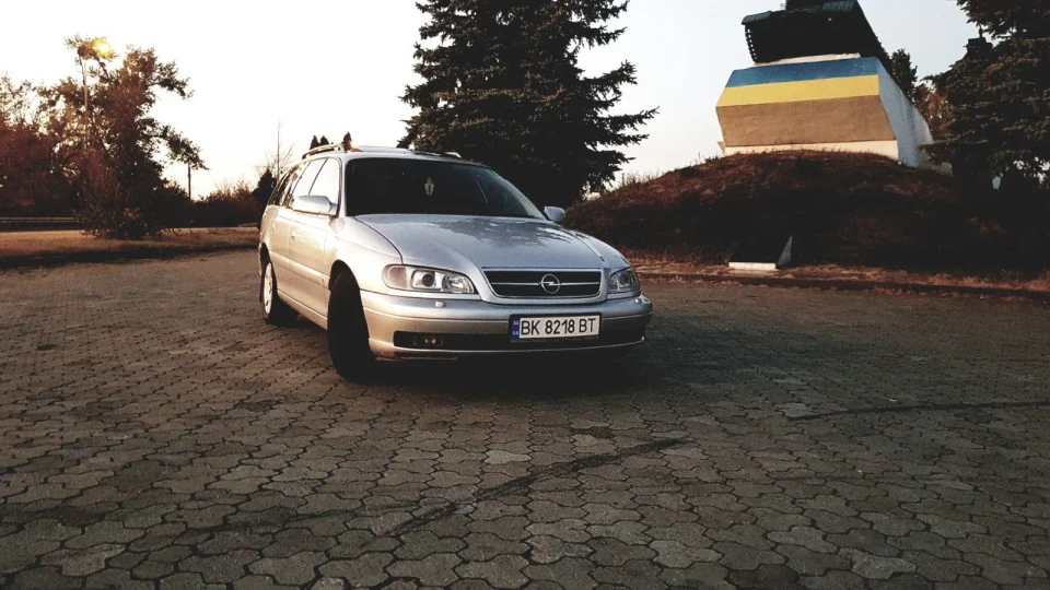 Opel Omega 2