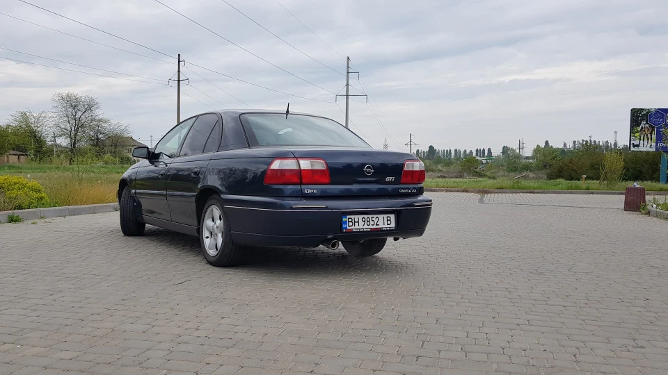 Opel Omega 3