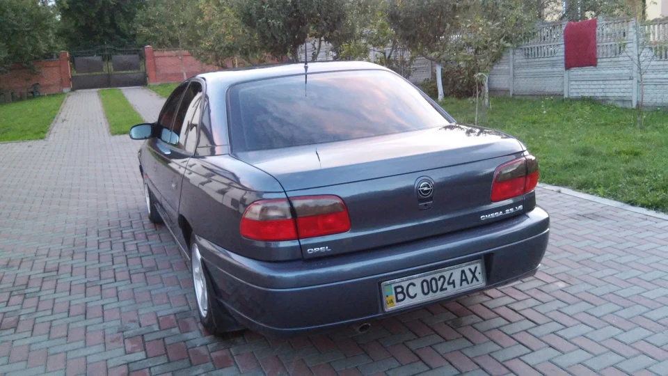 Opel Omega 2