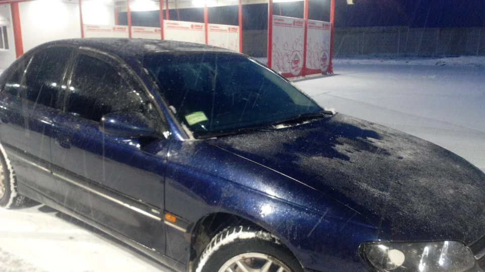 Opel Omega 100