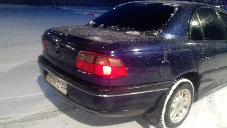 Opel Omega 100 3