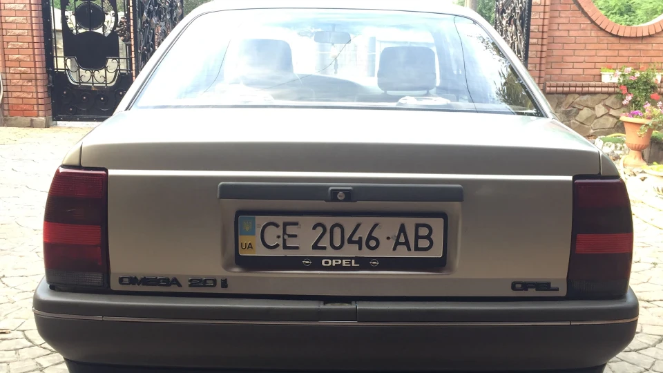 Opel Omega 1.8GL Черепаха