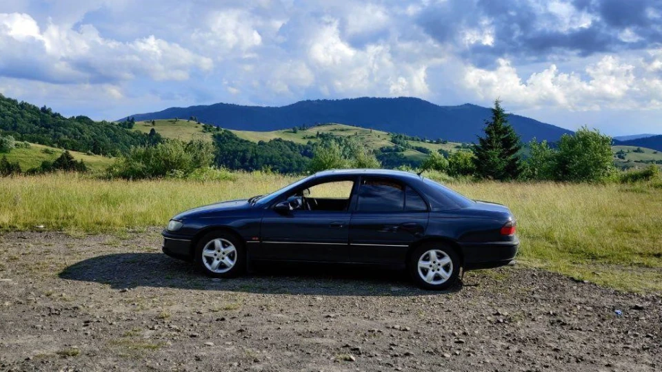 Opel Omega 2.0 16v 136hp