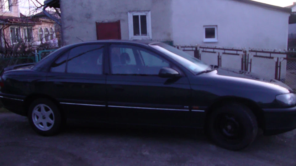Opel Omega 2.0 16v automat 4