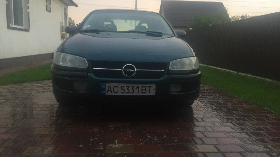 Opel Omega 2.0 16v GL