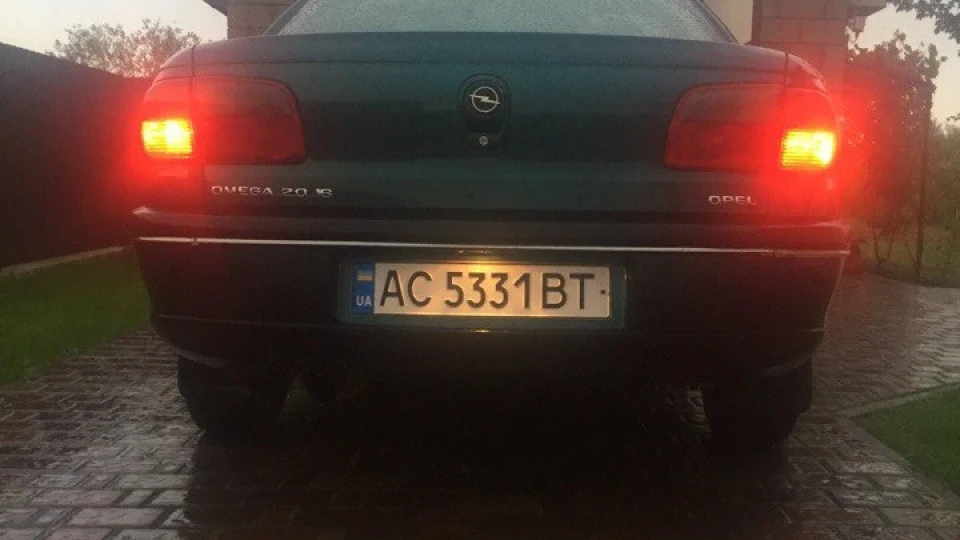 Opel Omega 2.0 16v GL 3