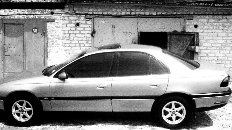 Opel Omega 2.0 16V срібло 3