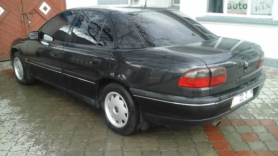 Opel Omega 2.0 16V