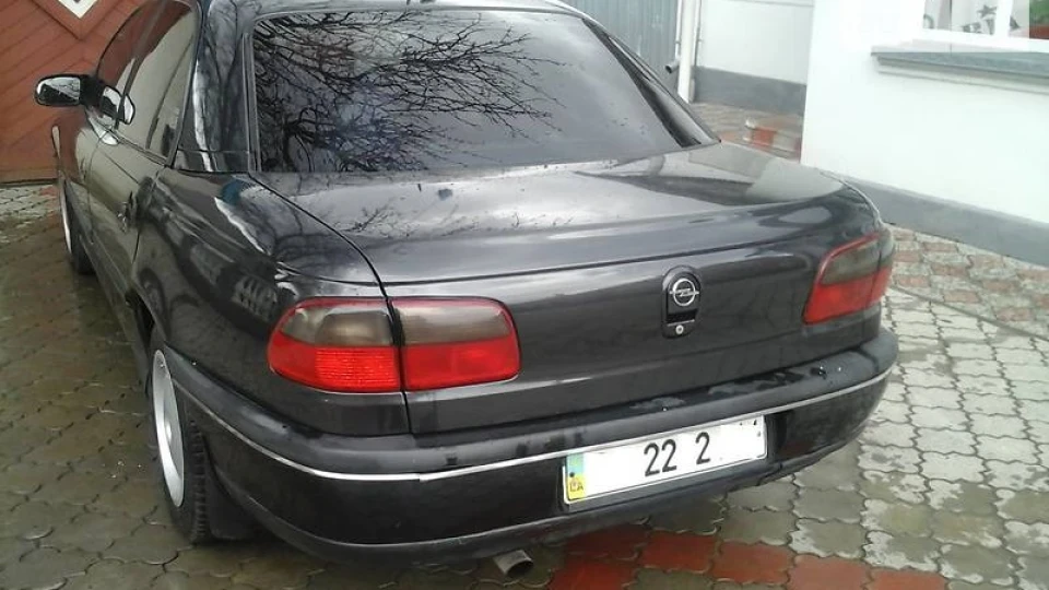 Opel Omega 2.0 16V 2