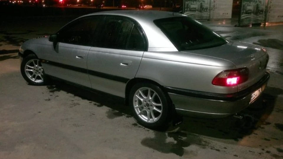 Opel Omega 2.0 16V 2