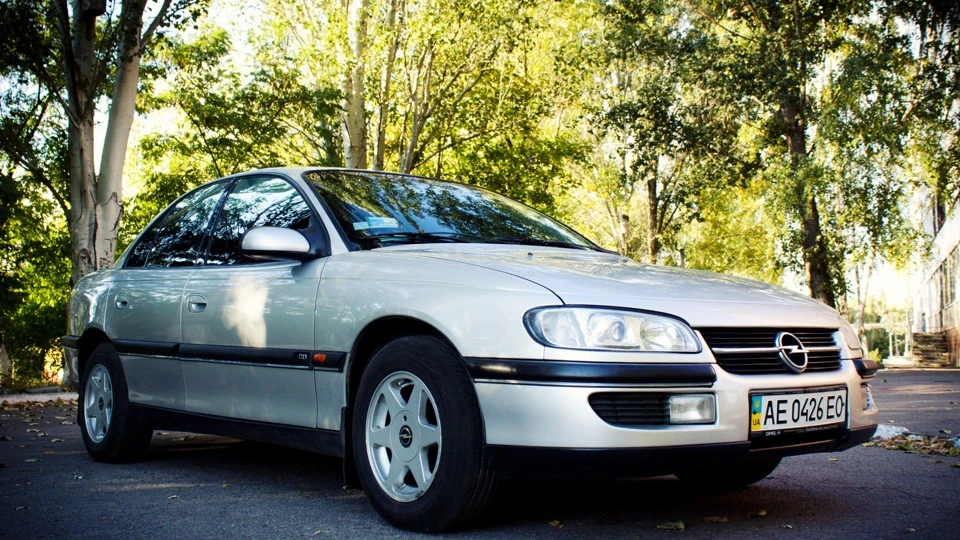 Opel Omega 2,0 16V 3