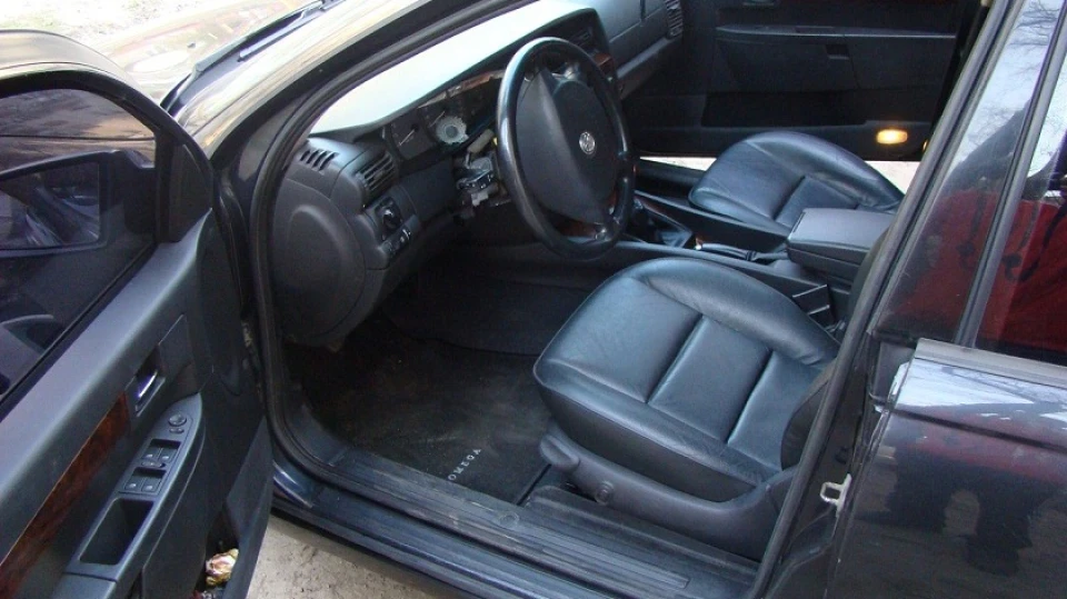 Opel Omega 2.0 (3.0) 2.0 2