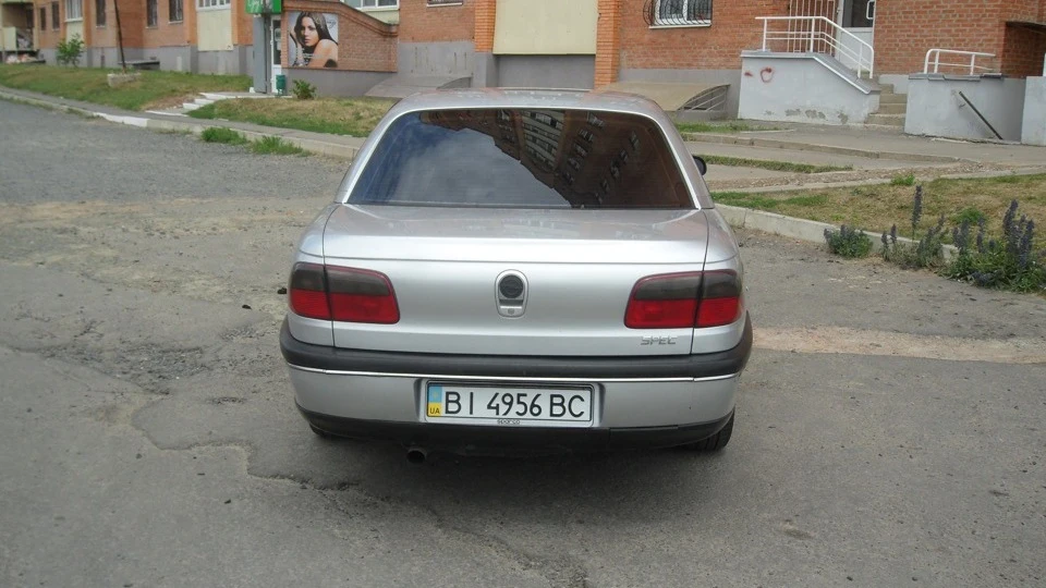 Opel Omega 2.0 8V 2