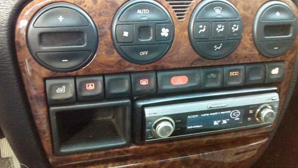 Opel Omega 2.0 білий ксералік 5