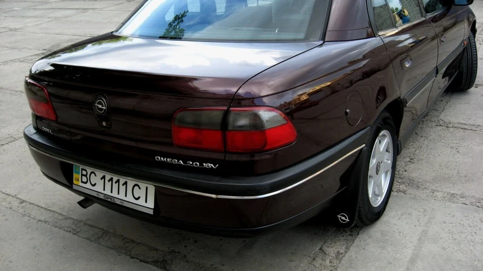 Opel Omega «2.0 i 16V» 3