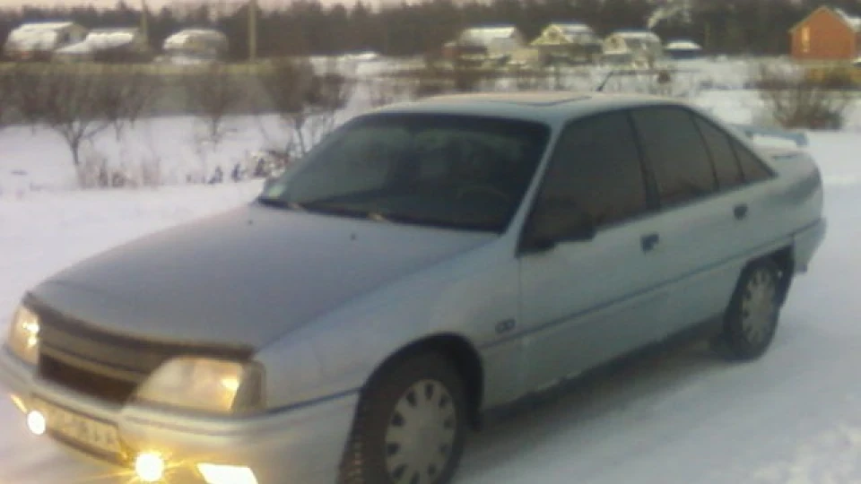 Opel Omega 2.0 i сірий перламутр 2