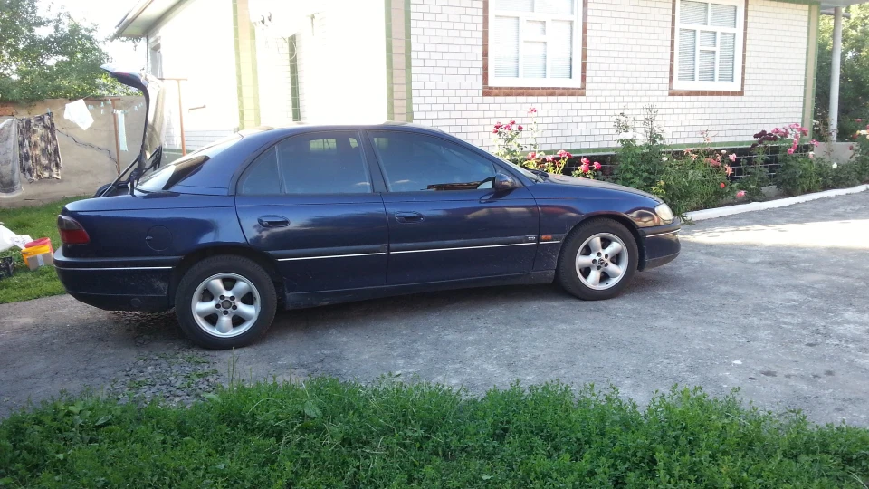 Opel Omega 2.0 МКПП 3