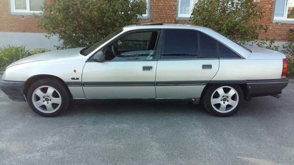 Opel Omega 2.0 с20ne 2
