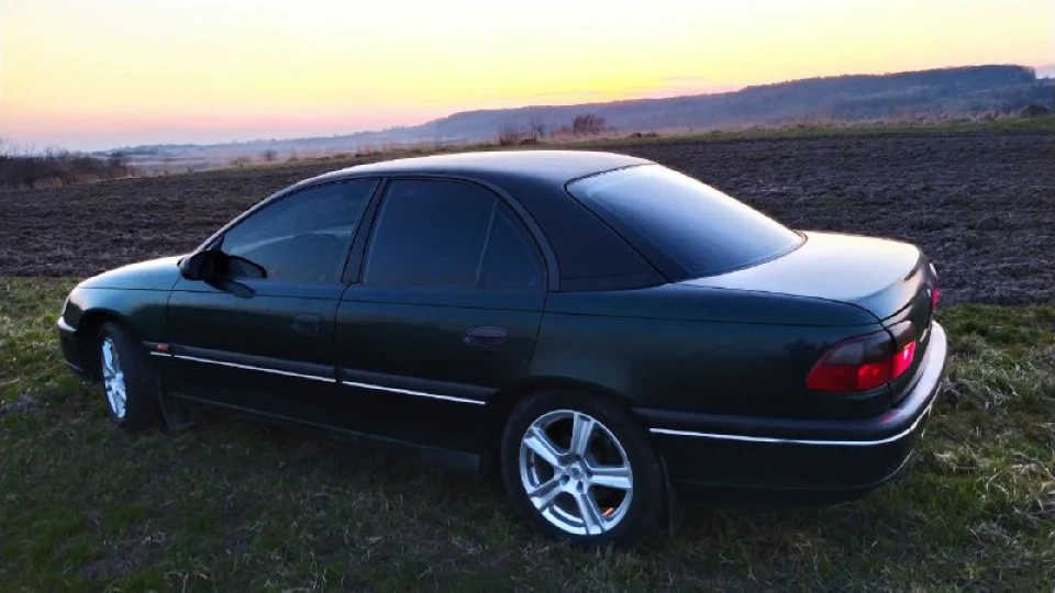 Opel Omega 2.0 v16 2