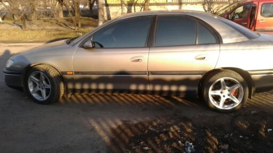 Opel Omega 2.0 v16 2