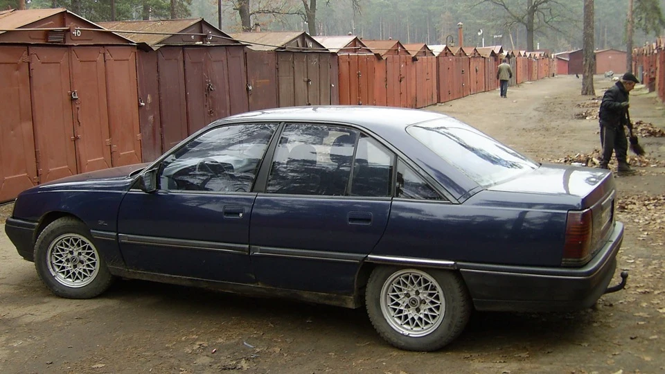 Opel Omega 2.0 3