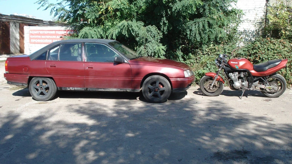 Opel Omega 2.0
