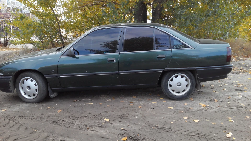 Opel Omega 2.0 2