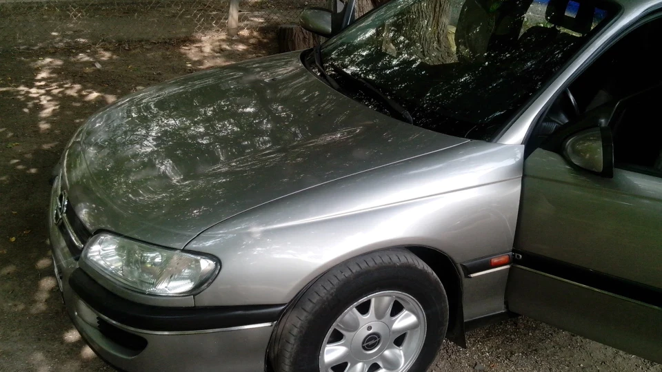 Opel Omega 2,0 2