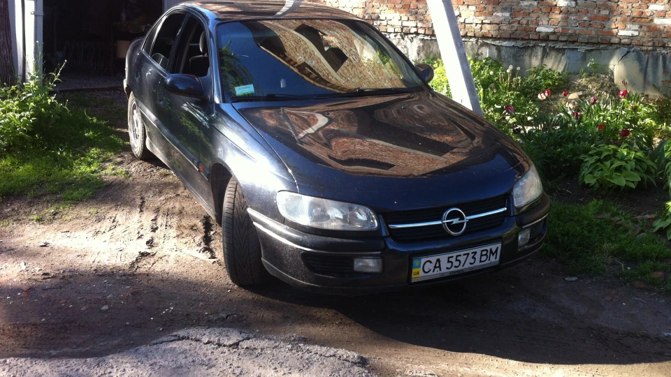 Opel Omega 2.0 3