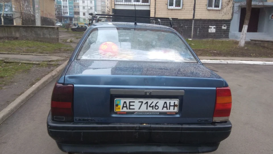 Opel Omega 2.0I ,,Любка,,