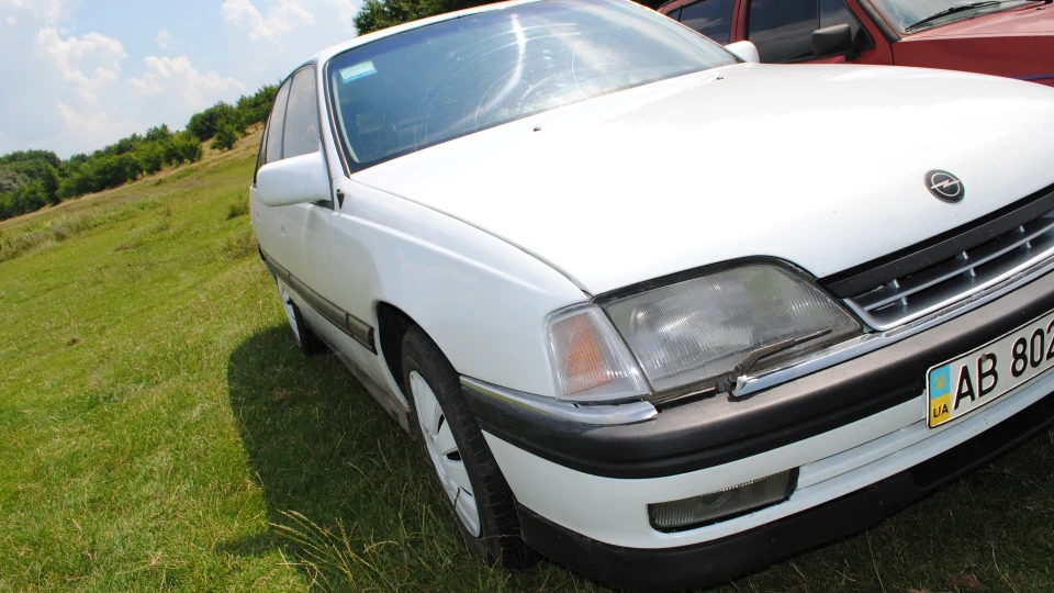 Opel Omega 2.0і 5