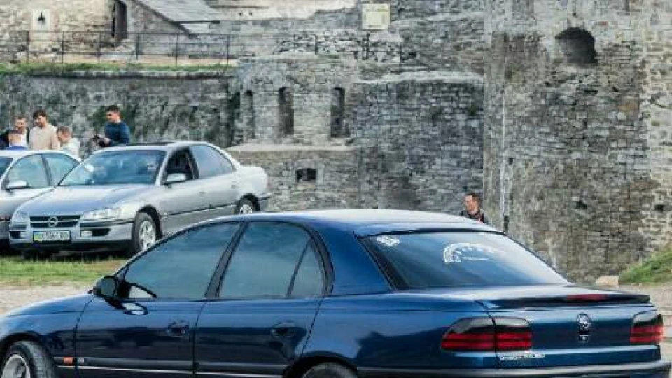 Opel Omega 2.2 16V Зірочка