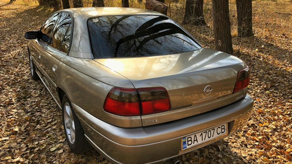 Opel Omega 2.2 16V 2