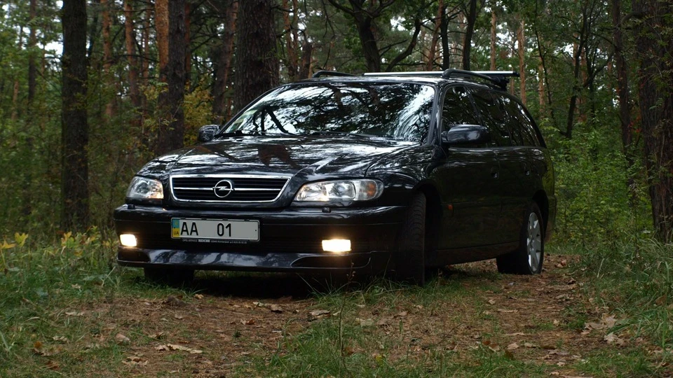Opel Omega 2.2 АТ Снин у фраку 4