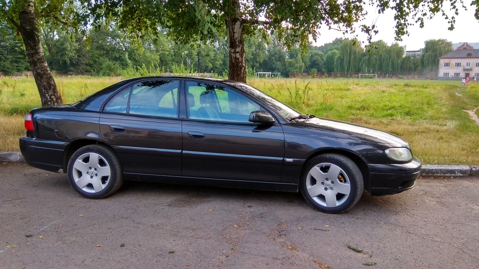 Opel Omega 2.2 DTI 5