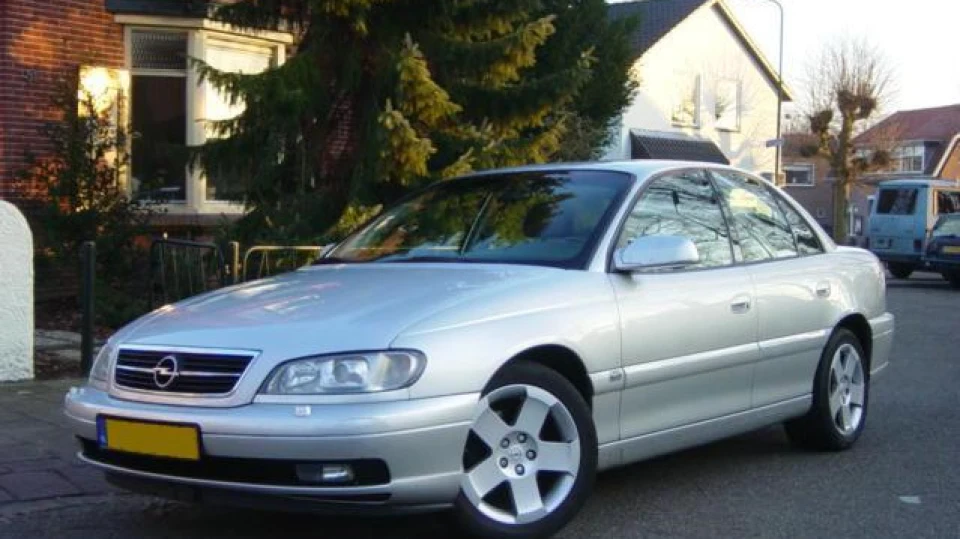 Opel Omega 2.2 Z22XE
