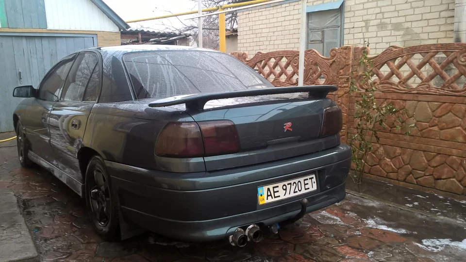 Opel Omega 2.2 2