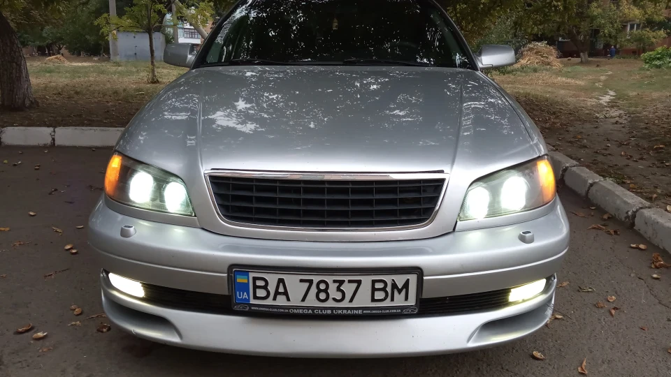 Opel Omega 2,2i 2