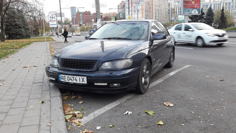 Opel Omega 2.2L Красуня
