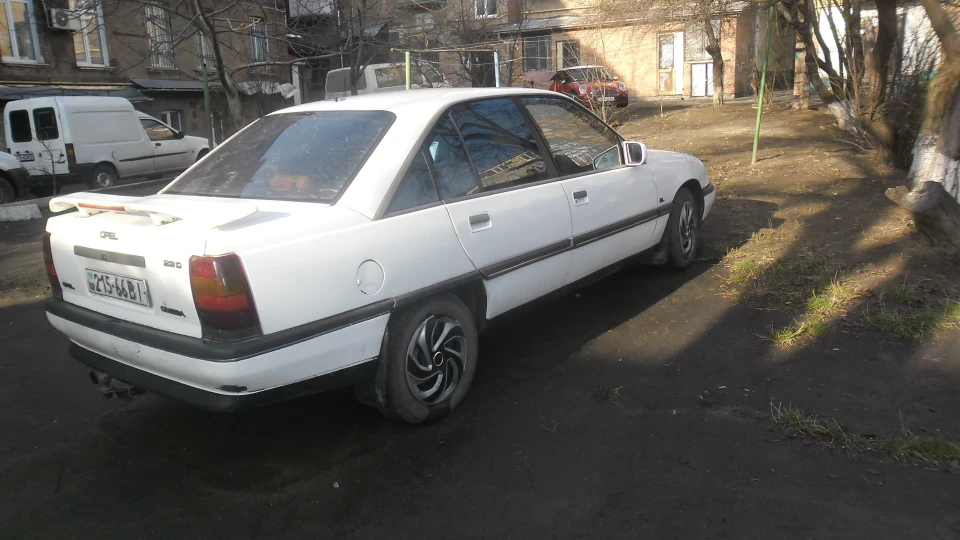 Opel Omega 2.3D ТРАКТОР