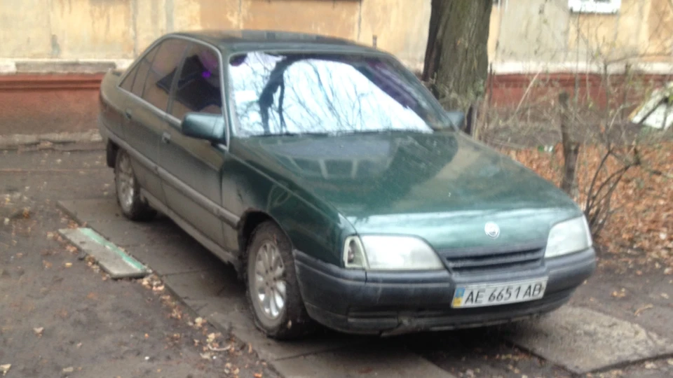 Opel Omega 2.4 4