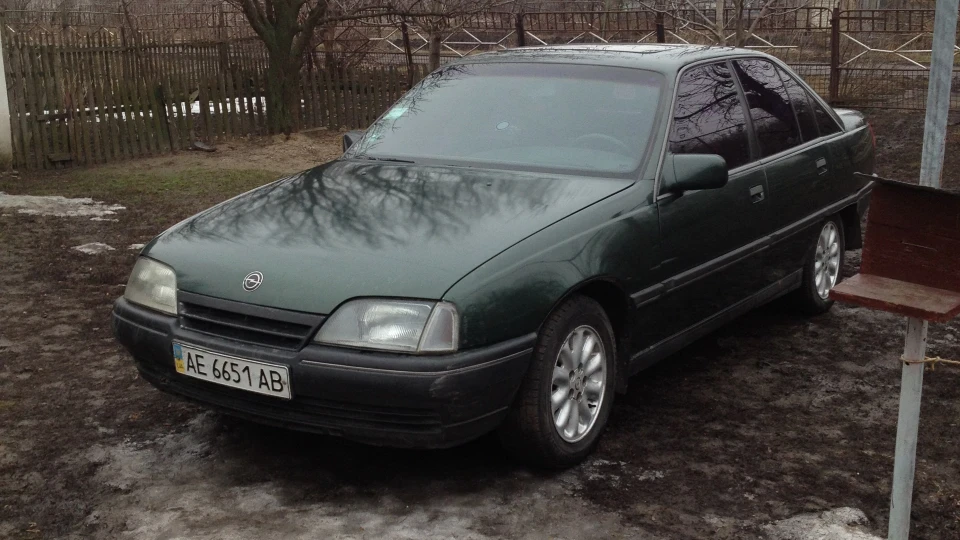 Opel Omega 2.4 5