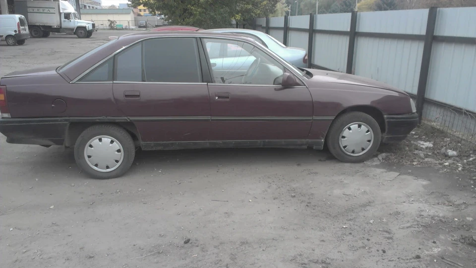 Opel Omega 2,4і