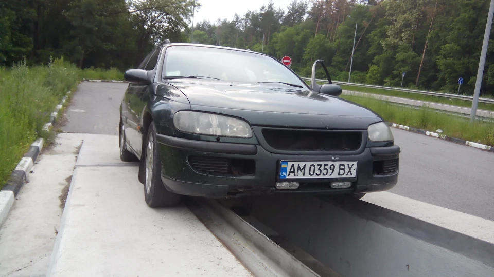 Opel Omega 2.5 MV6 - 2.0 MV6 2