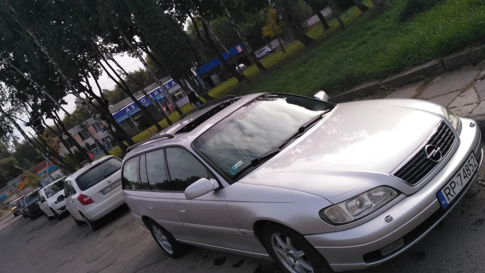 Opel Omega 2.5 tdi m57. 4