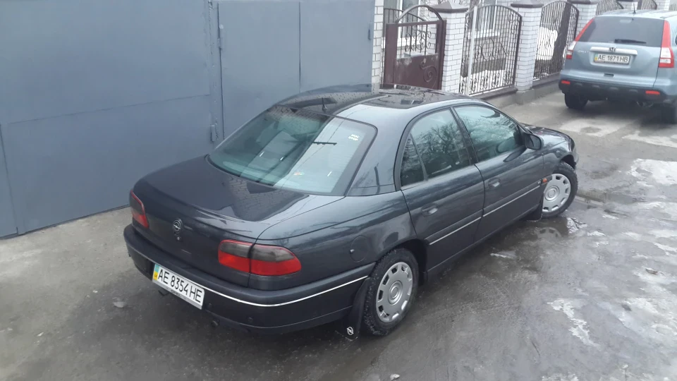 Opel Omega 2.5 V6 AT 2