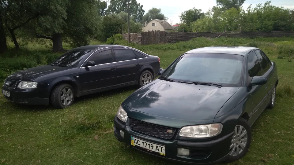 Opel Omega 2.5 V6 4