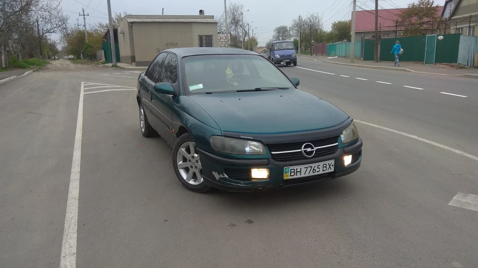 Opel Omega 2,5 v6 2